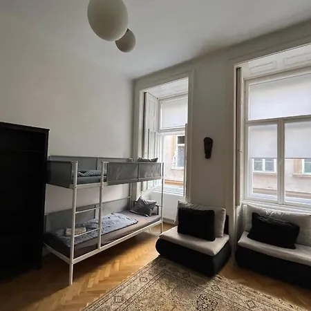 Love, Peace & Easy Living Apartment